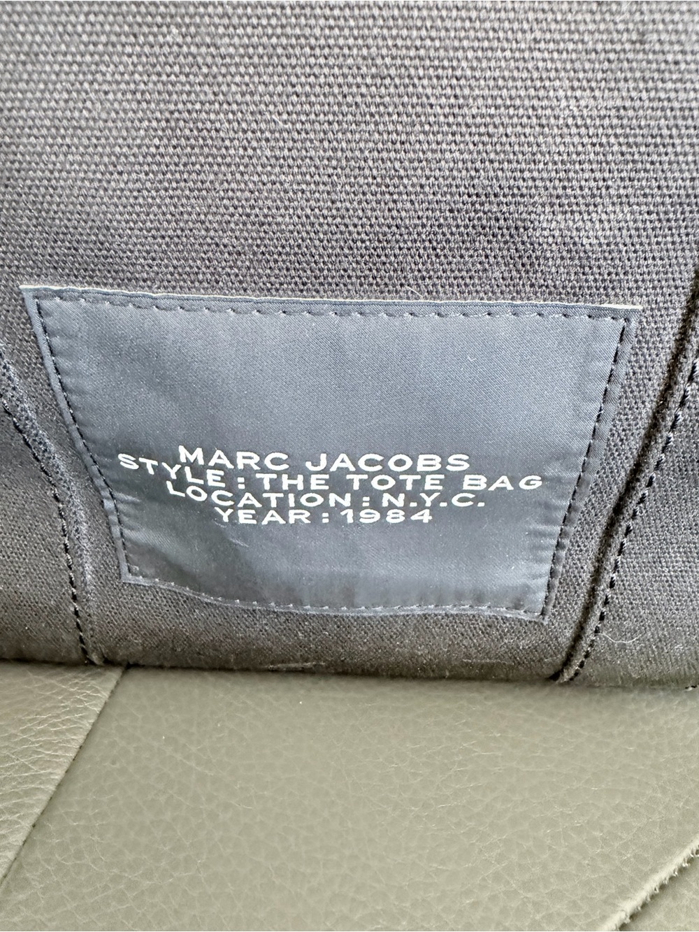 Marc Jacobs Black Canvas 'The Tote Bag' with White Logo - Picture 4 of 10